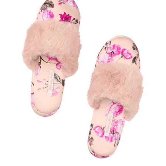 VICTORIA'S SECRET Signature Satin Slipper - Picture 3 of 3